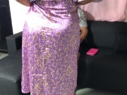 Suegra pone cachondo al novio de su hija mientras espera que salga de la ducha 3/16