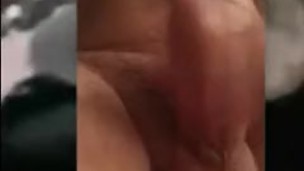 Hombre masturbandose