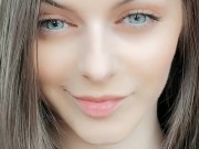 Thighs tighten while the toy stays deep 5/16