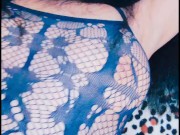 Tenderness and elegance in every movement 9/16