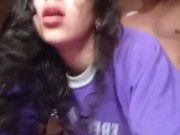 Le mando hacer un trabajo a la nerd de la escuela y le pago mamándole el culo 10/16