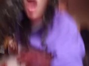 Le mando hacer un trabajo a la nerd de la escuela y le pago mamándole el culo 11/16