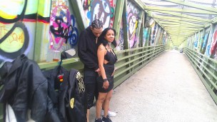 SUPER BEAUTIFUL PUBLIC SWINGER COUPLE CAUGHT OUTSIDE BIKE TRAIL CAMERA MAN