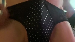 Model, Rub & Tug in my Panties