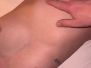 Sa main touche mes couilles en pleine nuit j avais besoin de jouir 5/16