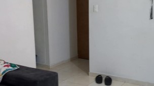 Me pide sus galletas y se las doy con leche fresca