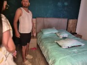 خواهر شوهرم داشت دوش می گرفت، یواشکی به سمتش رفتم و شروع کردم به خودارضایی بدن داغم تا بالاخره من را - Screenshot 1 of 16 - HD