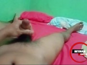 Matigas na Titi ng Construction Worker, Nagpakawala ng Malapot na Tamod sa Sariling Kamay 1/16