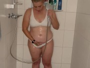 Dusche Binkini Selbstbefriedigung Durchbrause heißer Wasserstrahl feucht zittern Zucken stöhnen 8/16