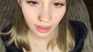 Little slutty with her ahegao and deep throat