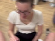 Ma secrétaire me vide complètement les couilles au bureau 7/16