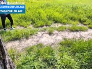 Pompino rischioso all'aperto a un guardone sconosciuto