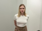 МОЯ НОВАЯ СОСЕДКА СВЕРХУ ОКАЗАЛОСЬ ШЛЮХОЙ И РАЗДВИНУЛА НОГИ В ПОДЪЕЗДЕ - ПУБЛИЧНЫЙ СЕКС 2/16