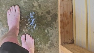 Desperately pissing my pants outside my apartment