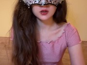 Обзор на кружевные Грязные трусики. Девушка надевает трусы с выделениями из письки - Screenshot 8 of 16 - Panties