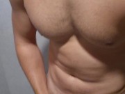 Masturbandome en la ducha del gimnasio 3/16