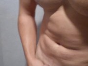 Masturbandome en la ducha del gimnasio 6/16