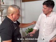 Nerd Boy se folla a su Novia Colombiana, mientras sus Padres no están, me corro adentro de ella! 1/16