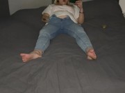 Selbstbefriedigung Porno auf dem Bett multiple orgasm stöhnen Fick mich schau zu wie ich komme 3/16