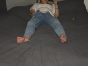 Selbstbefriedigung Porno auf dem Bett multiple orgasm stöhnen Fick mich schau zu wie ich komme 4/16