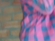 Amigo de mi esposo acaba por accidente dentro de mi coño, no resiste lo rico que aprieta mi panocha 1/16