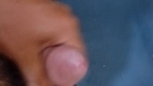 Me masturbo con mi mano