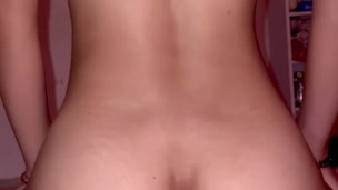 La amiga de mi novia me visita otra vez