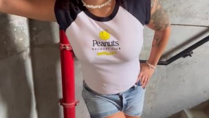 Mujer Me descubre y ME PIDE que la folle rápido para mantener el secreto