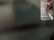 PUSE CACHONDA A MI AMIGA POR VIDEOLLAMADA !! HACE QUE ME CORRA