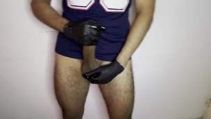 Capitán del equipo de football te dedica una paja