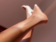 Foot Scarlett