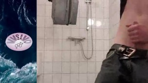 Close-up of MeMySelfAndMyOwn in the bathroom jerking off moaning untill cuming as a quickie