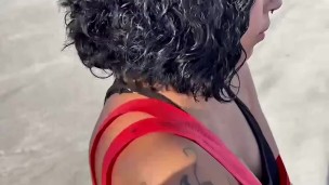 Me hizo venir en la calle