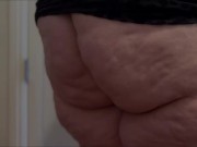 BIG BOOTY MILF TAKES AGILITY TEST 14/16