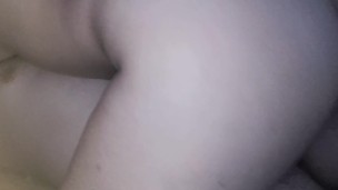 Rico sexo con mi novia mientras está sola en casa