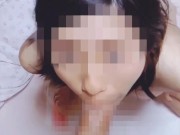 舌上射精される妻　笑顔とピースきめながら舌上射精された精子をごっくんと飲み干す 2/16