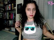 sucking and showing the pussy