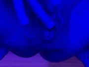 Preggo Lola Sky quick masturbation with happy end squirt at the tanning salon 12/16