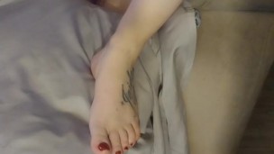 Step mom lifts up her minidress and spreads her legs and plays Fortnite