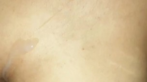 Mi esposa llega de coger con otro y yo me deslecho con sus huecos usados