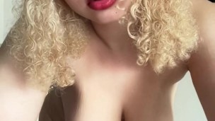 chubby thicc pornstar Vanilla Faith