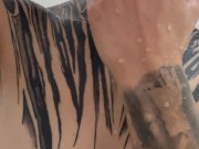 Banho delicioso de uma  querendo pau na bucetinha... 7/16