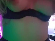 saltando en una polla de juguete 8/16