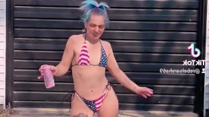 Still shaking it 🤭