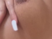 Je me caresse et la température monte.. 4/16