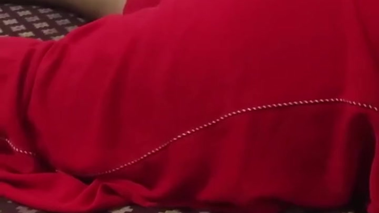 عرب نار 🔥 شرموطه مصريه متزوجه تتنتاك مع زوج صديقتها المقربة في شقه مفروشة للإيجار - Big Ass