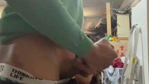 Дрочу свой большой с окончанием