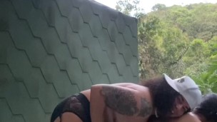 Mayorcita se PONE en 4 para afollarla y CHUPARle el Culo