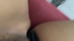 Hoy si me dejé masturbar de mi hermanastro