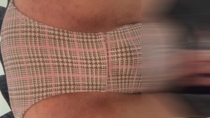 妄装 ギャル系の制服女子なのに、芋系ダサいショーツを着ている妄装